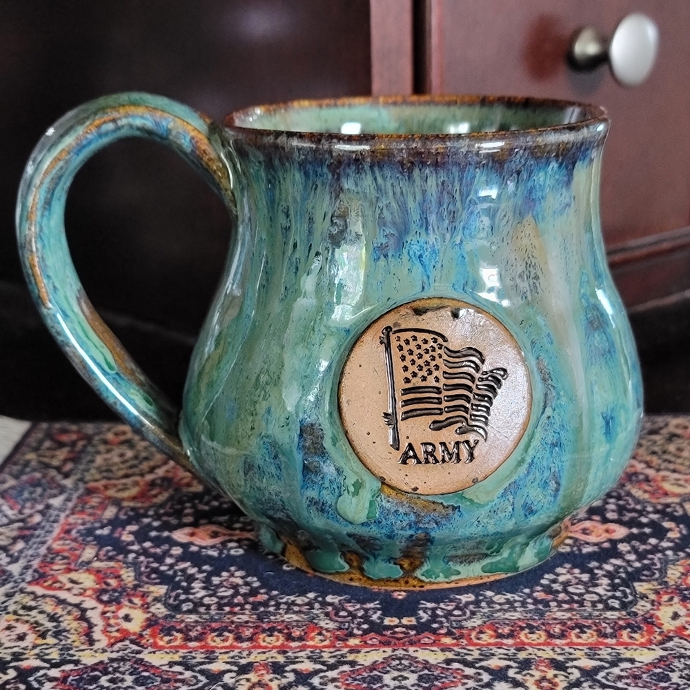 ARMY USA FLAG POTTERY MUG